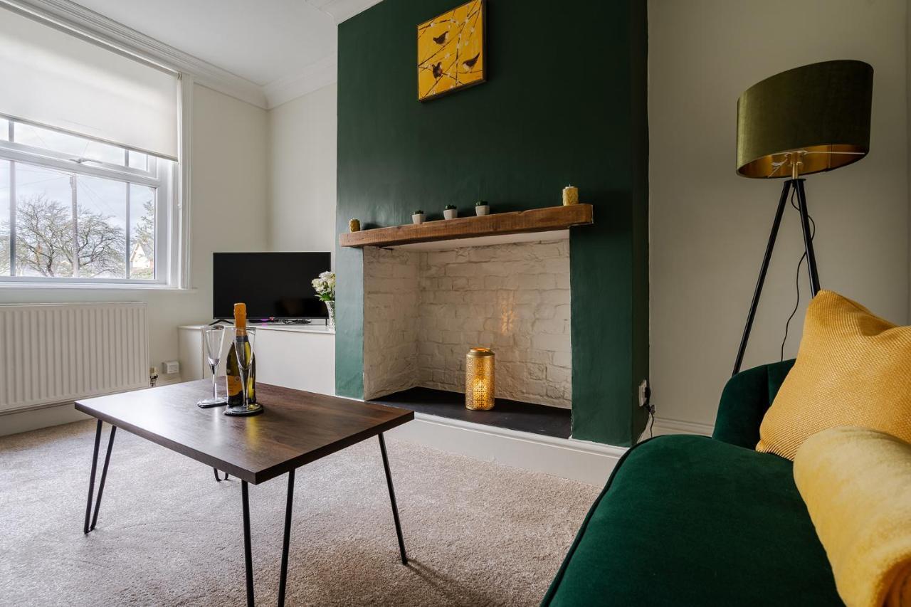 Wrea Cottage, 2 Bedrooms Wifi & Parking Near Ribby Hall Wrea Green Bagian luar foto
