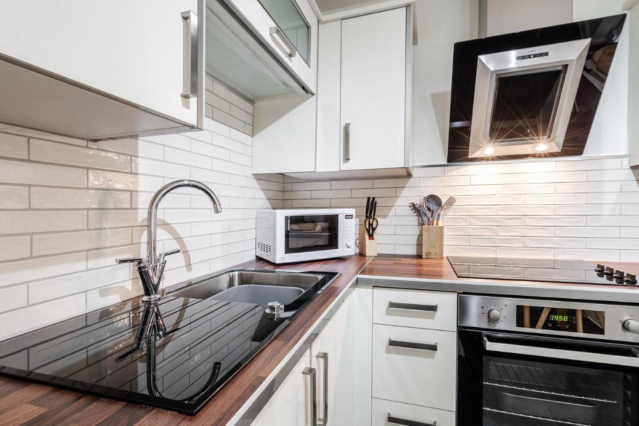 Wrea Cottage, 2 Bedrooms Wifi & Parking Near Ribby Hall Wrea Green Bagian luar foto