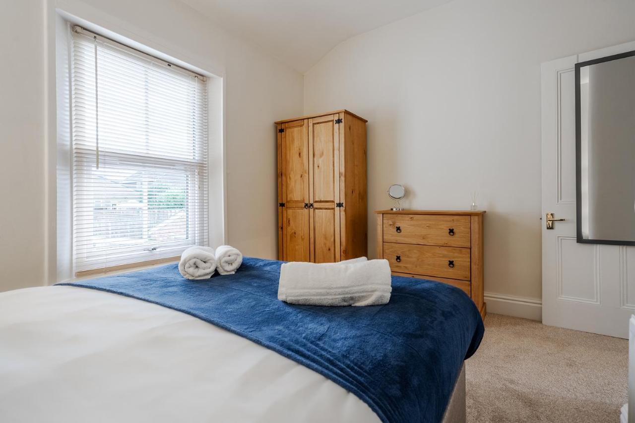 Wrea Cottage, 2 Bedrooms Wifi & Parking Near Ribby Hall Wrea Green Bagian luar foto