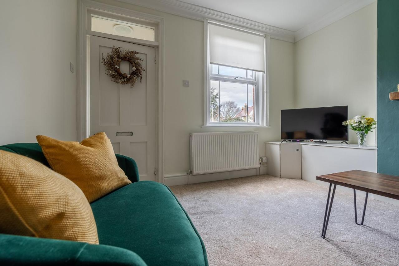 Wrea Cottage, 2 Bedrooms Wifi & Parking Near Ribby Hall Wrea Green Bagian luar foto