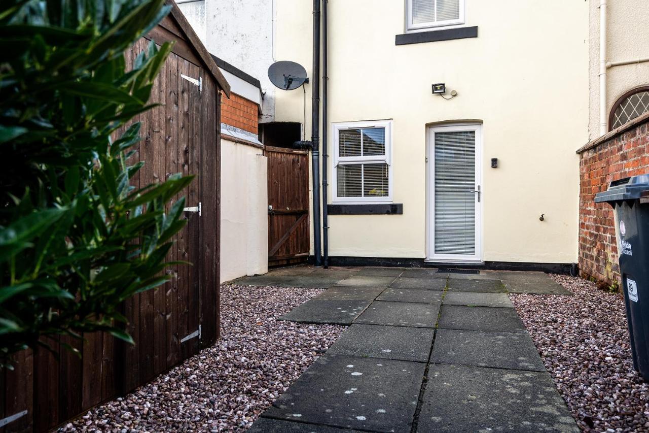 Wrea Cottage, 2 Bedrooms Wifi & Parking Near Ribby Hall Wrea Green Bagian luar foto