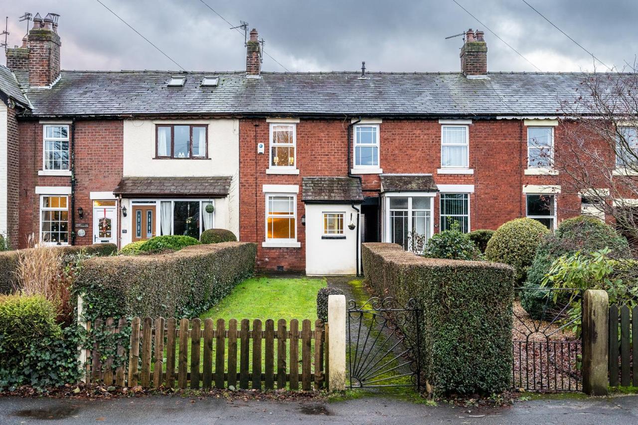 Wrea Cottage, 2 Bedrooms Wifi & Parking Near Ribby Hall Wrea Green Bagian luar foto