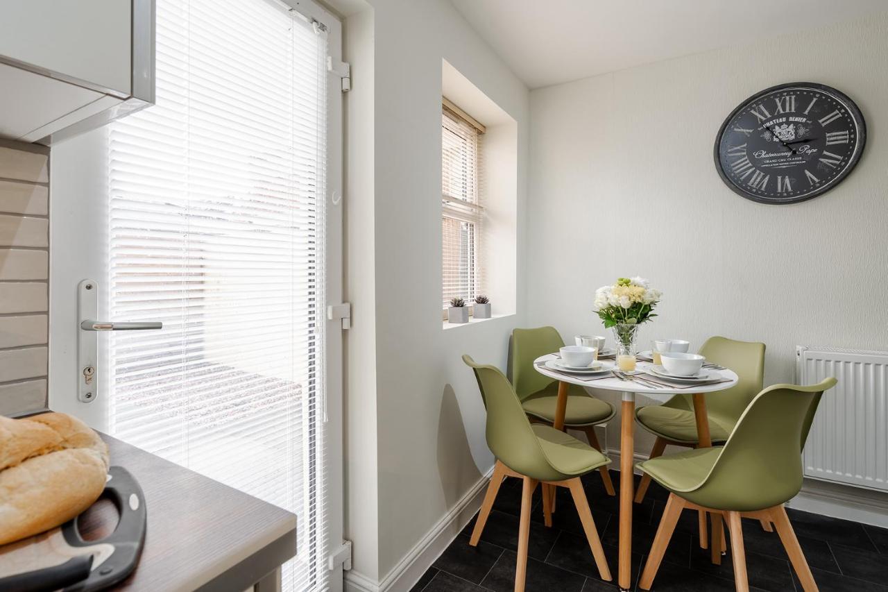 Wrea Cottage, 2 Bedrooms Wifi & Parking Near Ribby Hall Wrea Green Bagian luar foto
